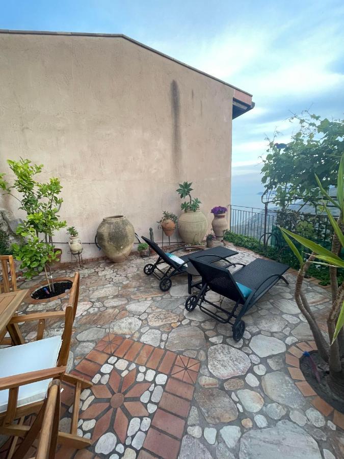 The Secret Garden Villa Forza dʼAgro Kültér fotó